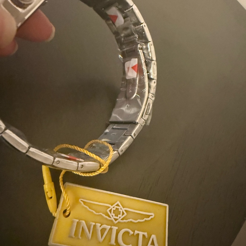 Invicta Silver Watch with Yellow Tag - Picture 4 of 8
